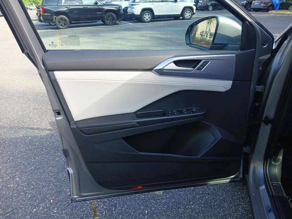 New 2026 Silver Volkswagen 1.5T SE image 10