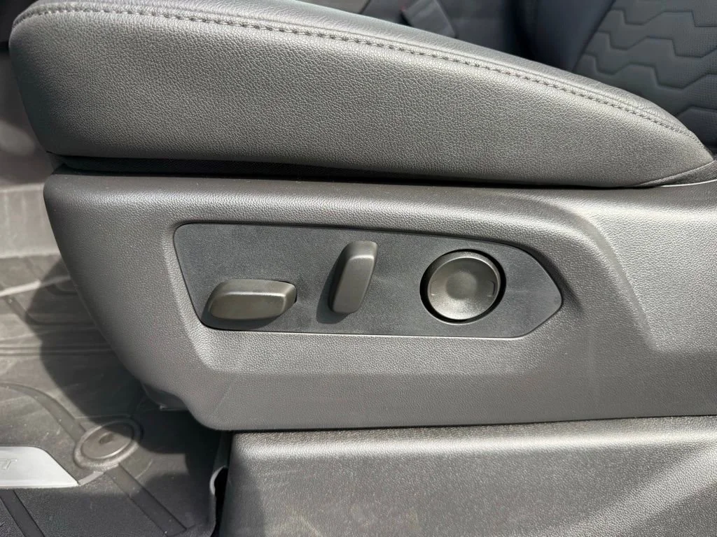 2026 Chevrolet Silverado 1500 ZR2 - Photo 16