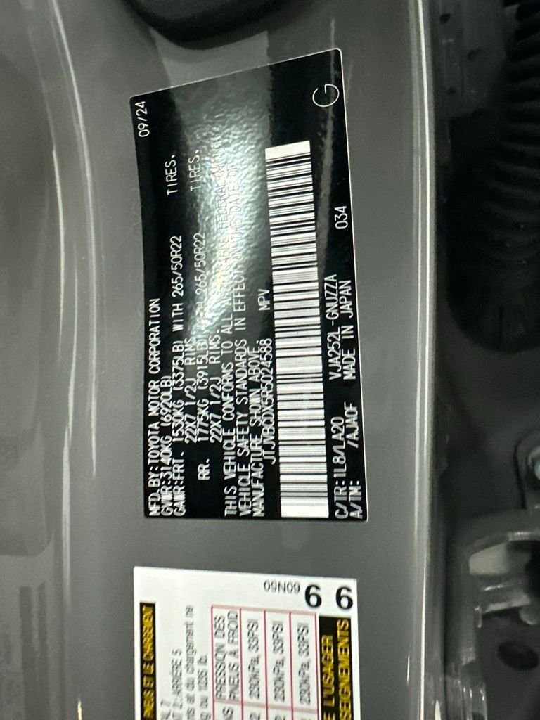 Used 2024  Lexus 550 Luxury+ image 31
