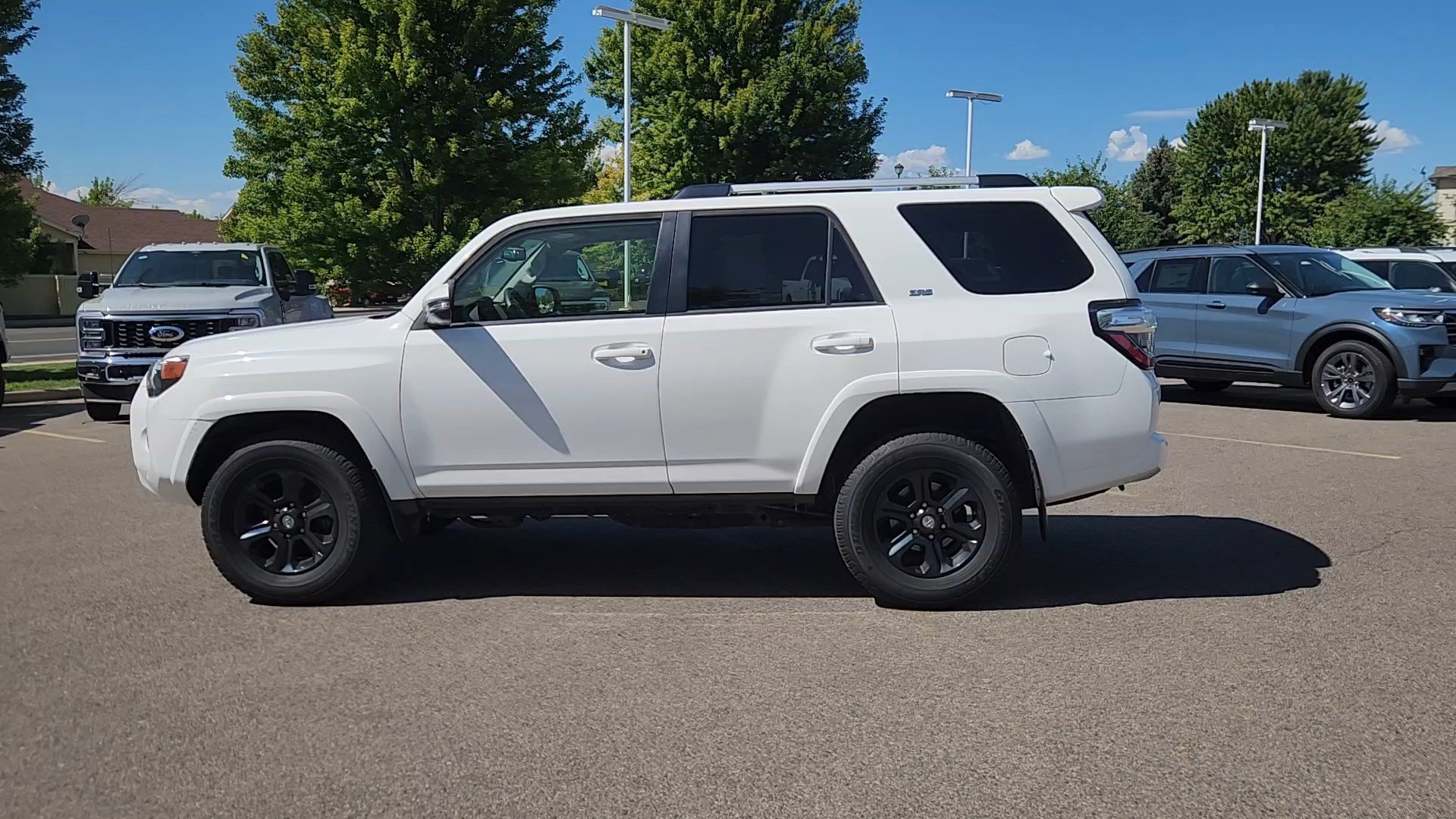 Used 2019 Super White Toyota SR5 image 21