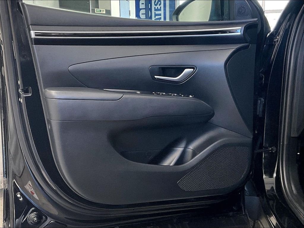 Used 2023 Black Hyundai NIGHT image 9