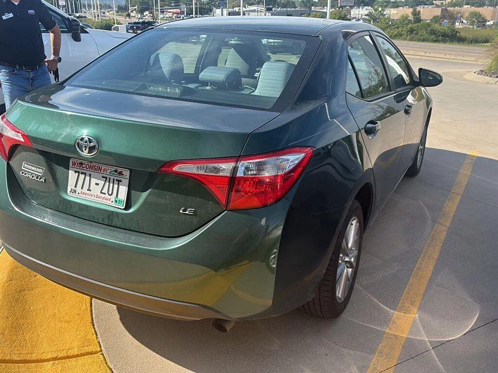 Used 2014 4Evergreen Mica Toyota LE Plus image 9