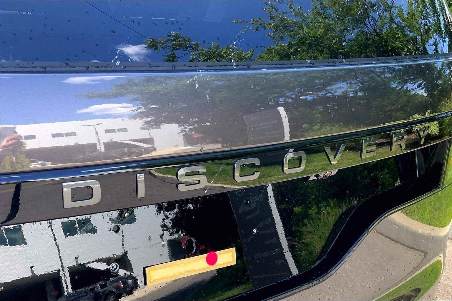 New 2026 Charente Grey Land Rover Dynamic SE image 15