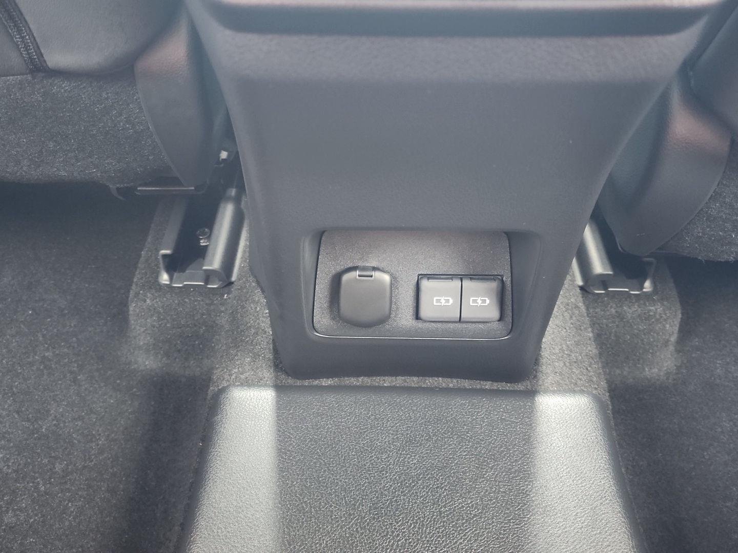 Used 2025 Ultra White Lexus NX 450h+ F SPORT Handling image 14
