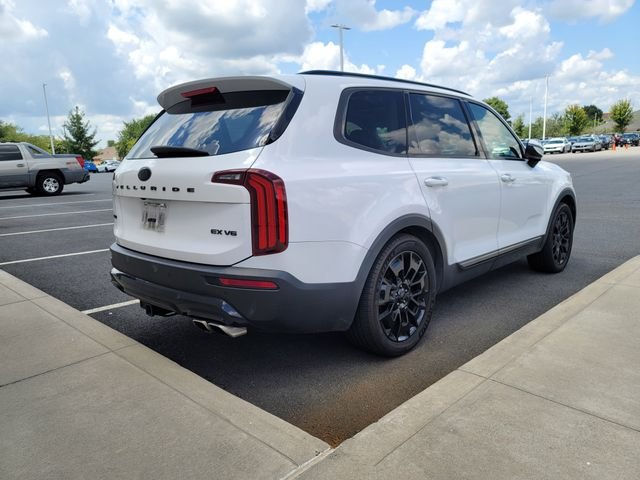 Used 2021 White Kia EX image 5