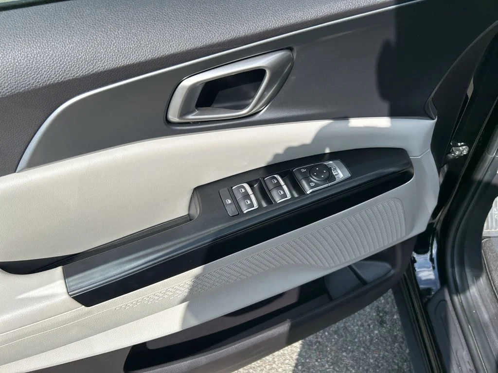 2024 Kia Carnival LX Seat Pkg - Photo 14