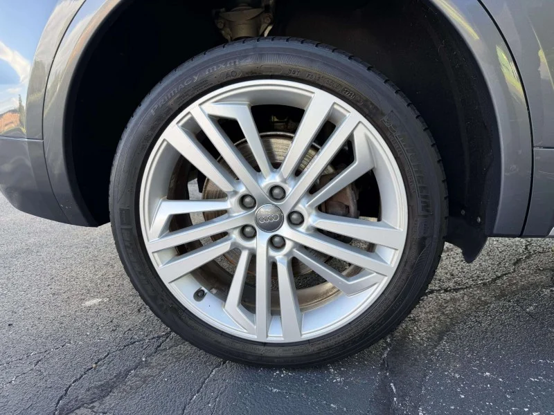Used 2018 Monsoon Gray Metallic Audi Prestige image 31