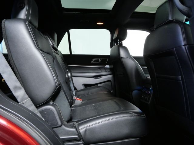 Used 2016 Red Ford Limited image 11