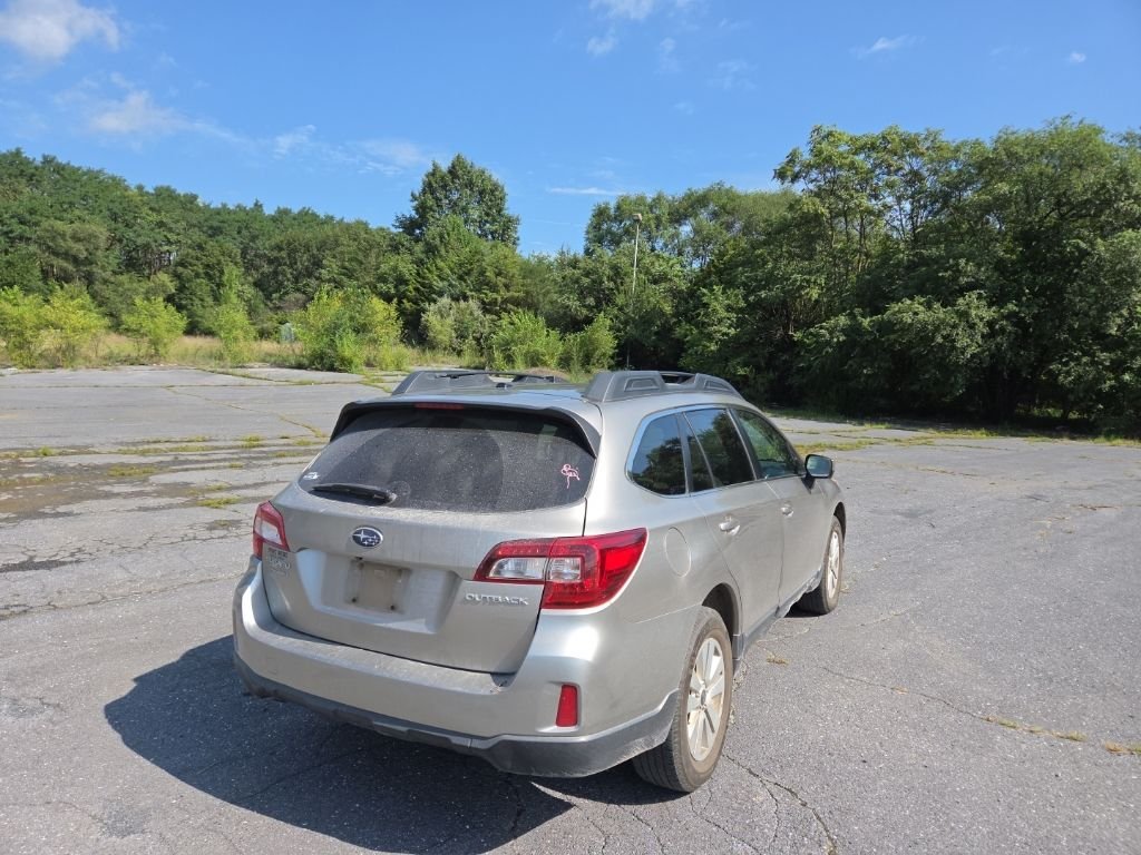 Used 2015 Gray Subaru 2.5i Premium image 7