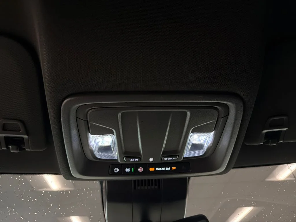 Used 2025 White Chevrolet LTZ image 19
