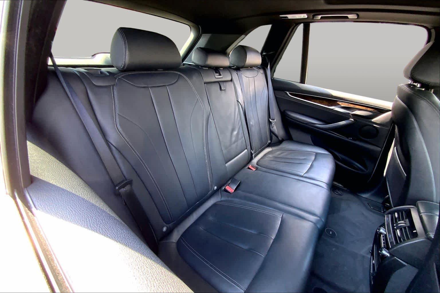 Used 2018 Glacier Silver Metallic BMW sDrive35i image 19