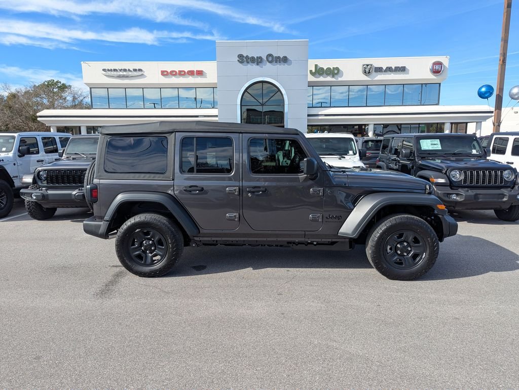 New 2026 Granite Crystal Metallic Clear-Coat Exterior Paint Jeep Sport image 4
