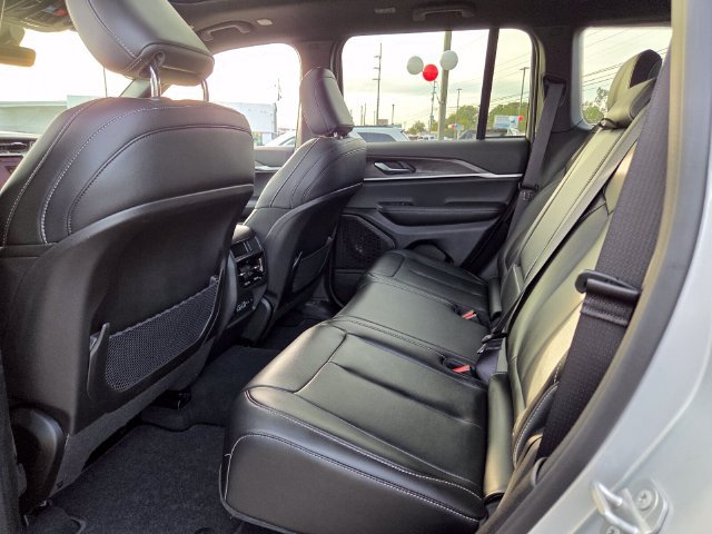 Used 2025 Silver Jeep Limited image 6