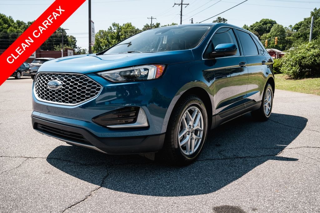 Used 2024 Blue Metallic Ford SEL image 3