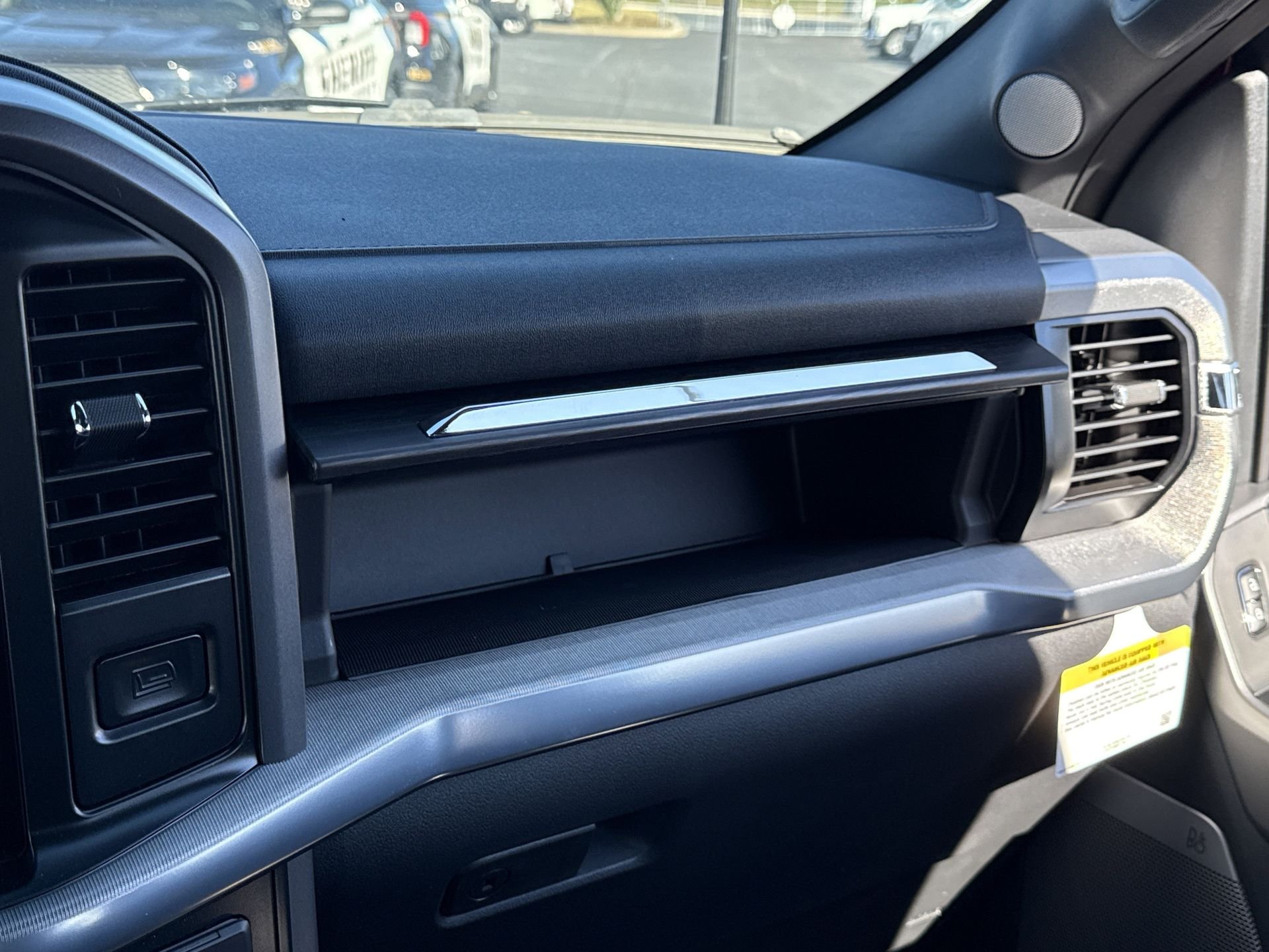 2025 Ford F-150 Lariat - Photo 10