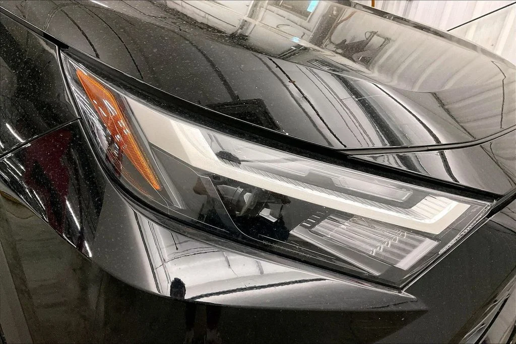 Used 2024 Black Toyota XLE image 33