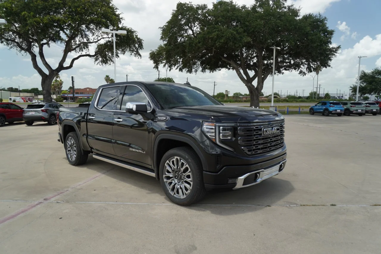 2026 GMC Sierra 1500 Denali Ultimate - Photo 3