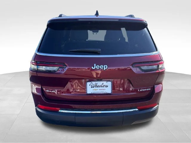 Used 2025 Red Jeep Limited 4x4 image 4