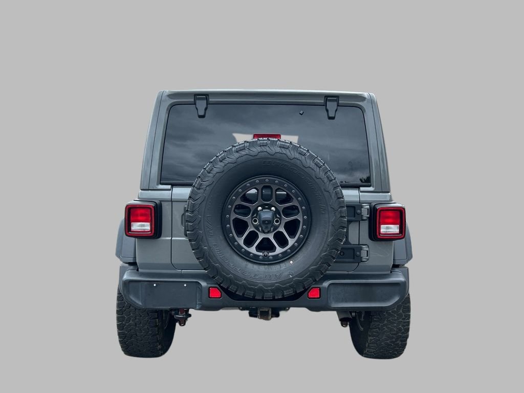 Used 2022 Gray Jeep Unlimited High Tide image 4