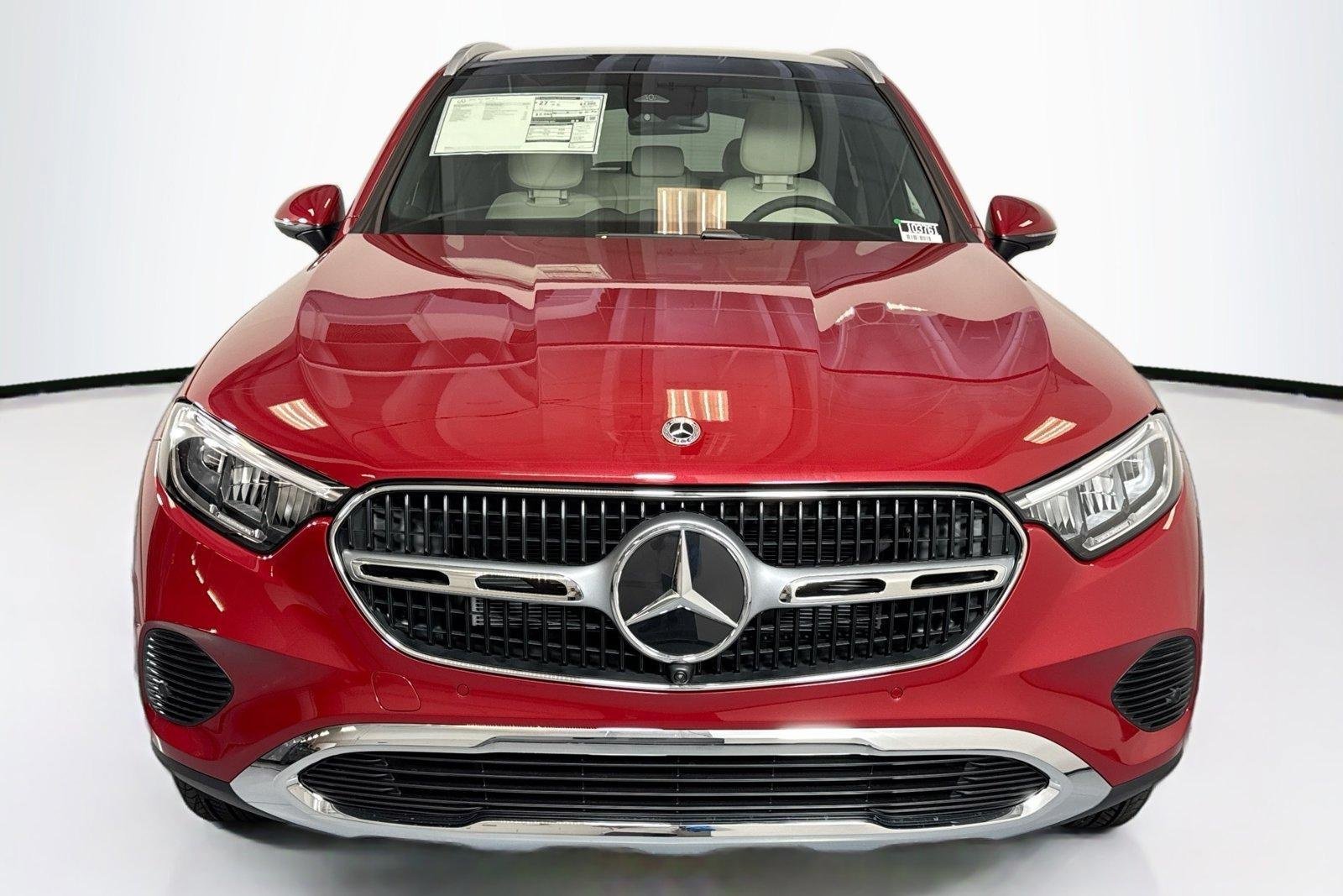 New 2026 Manufaktur Patagonia Red Metallic Mercedes-Benz GLC 300 image 2