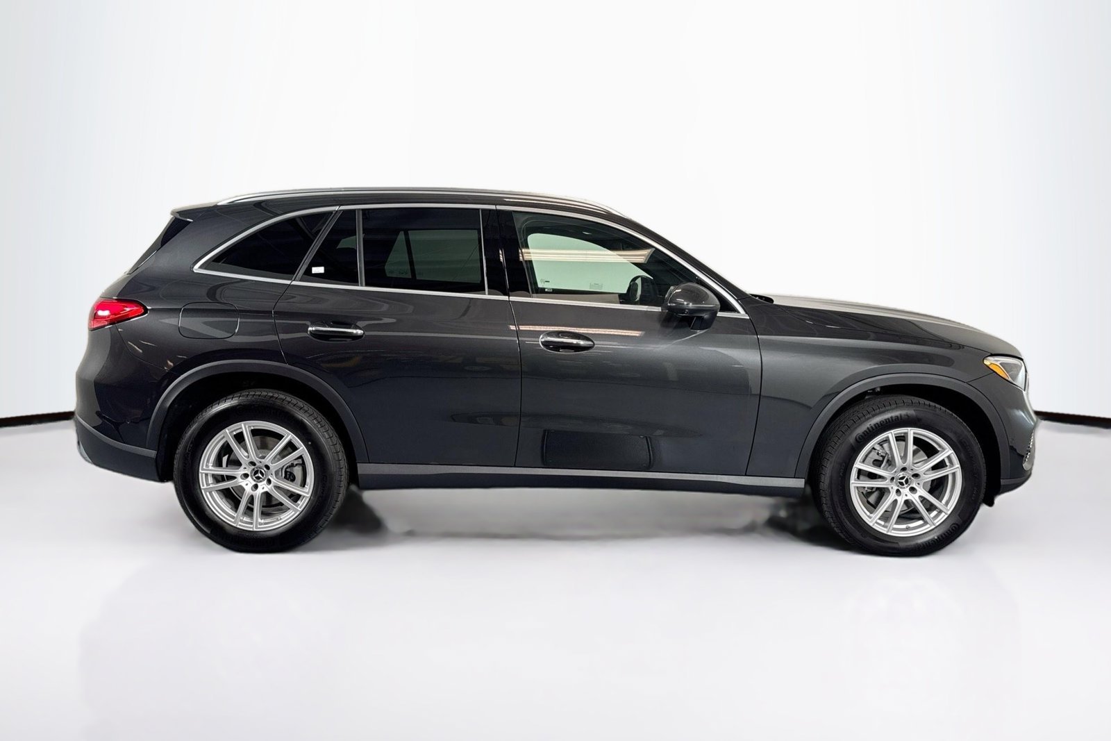 New 2026 Graphite Grey Metallic Mercedes-Benz GLC 300 image 4