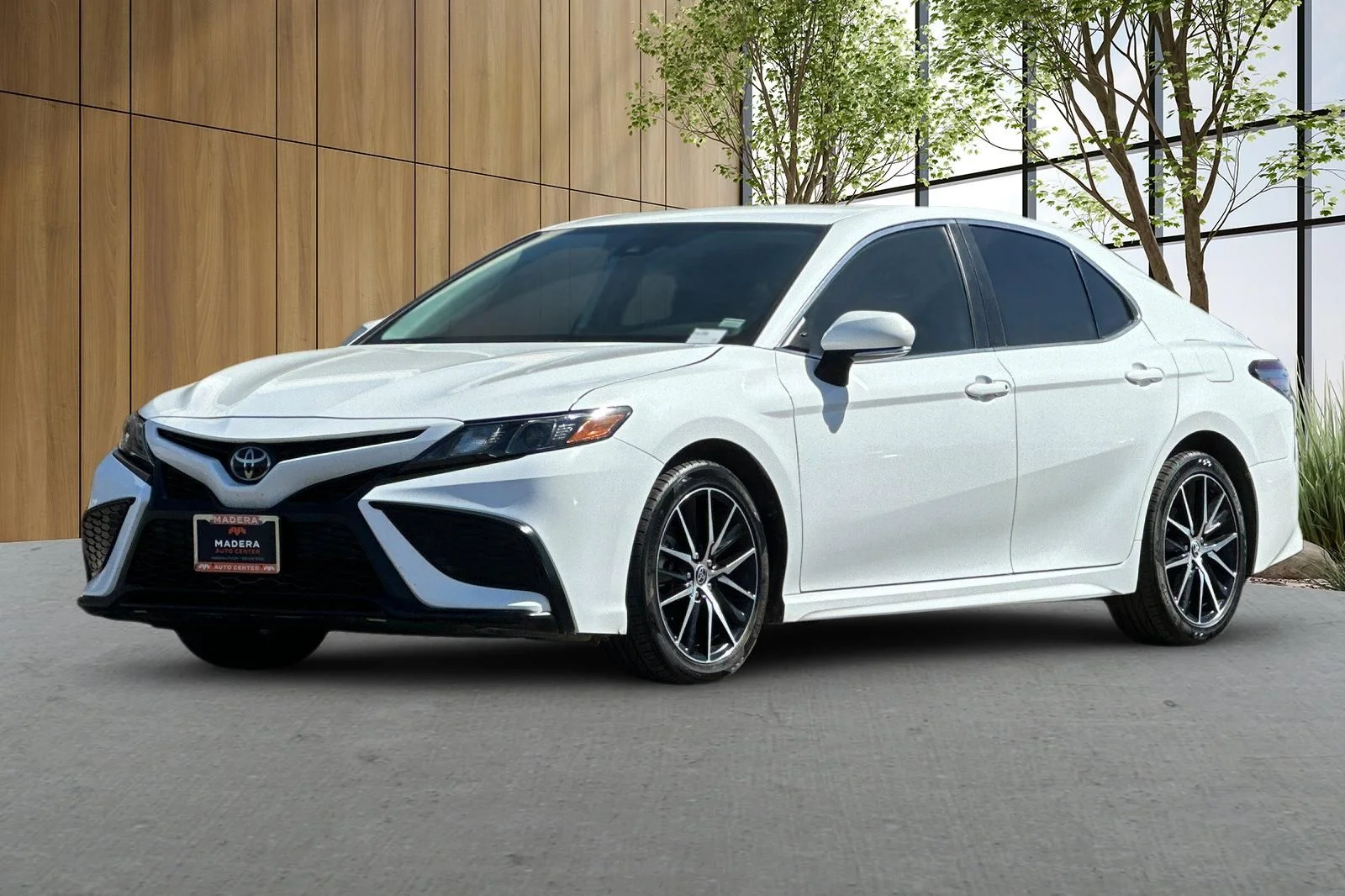 Used 2023 White Toyota SE image 8