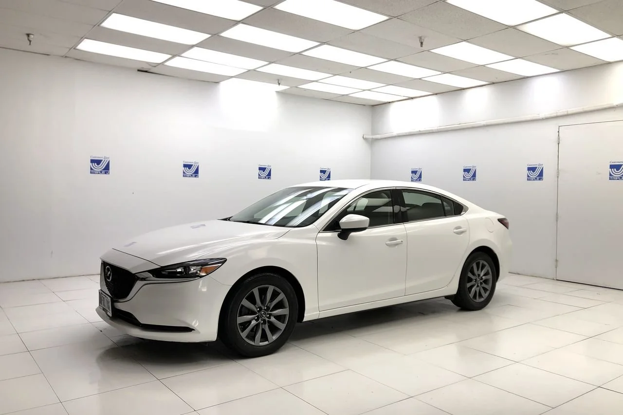 Used 2021 Snowflake White Pearl Mazda Grand Touring image 5
