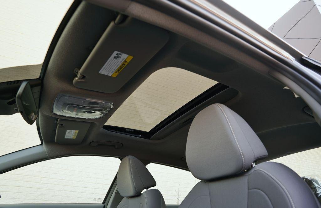 New 2026 Ecotronic Gray Hyundai SEL Sport Premium image 9