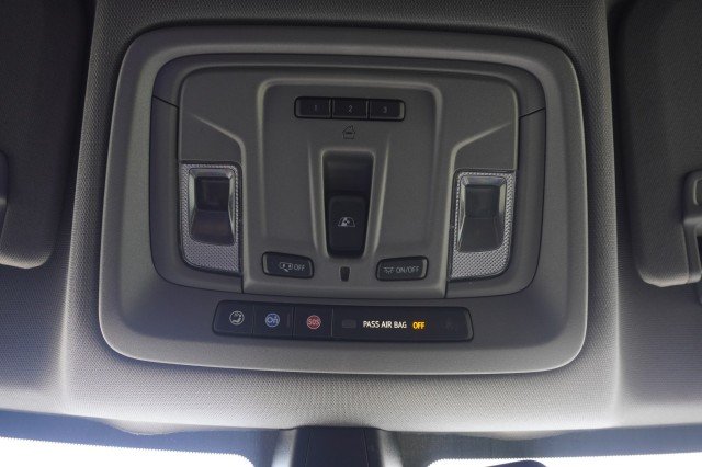 Used 2021  GMC SLT image 36