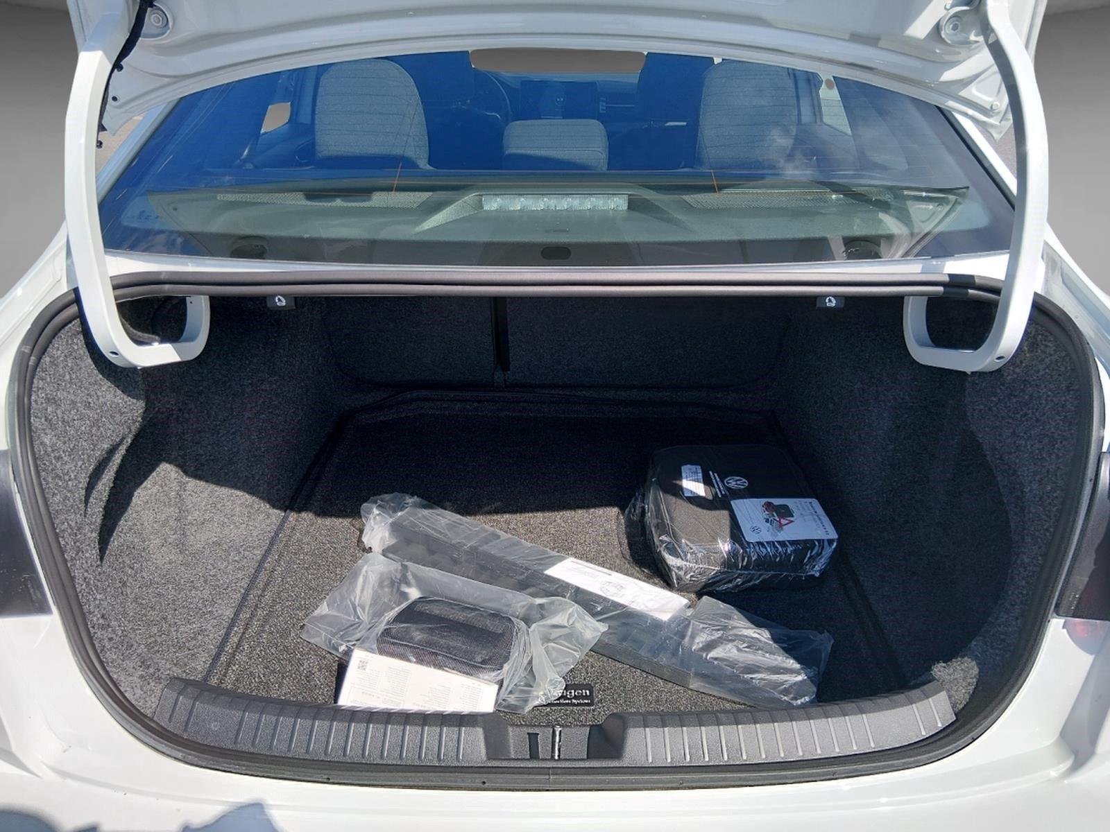 Used 2025 Pure White Volkswagen Sport image 20