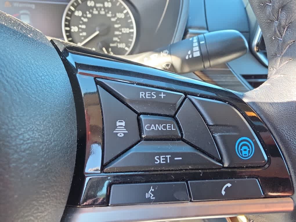 Used 2019 Super Black Nissan 2.5 SL image 23