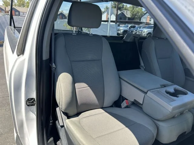 Used 2019 White Ford XL image 21