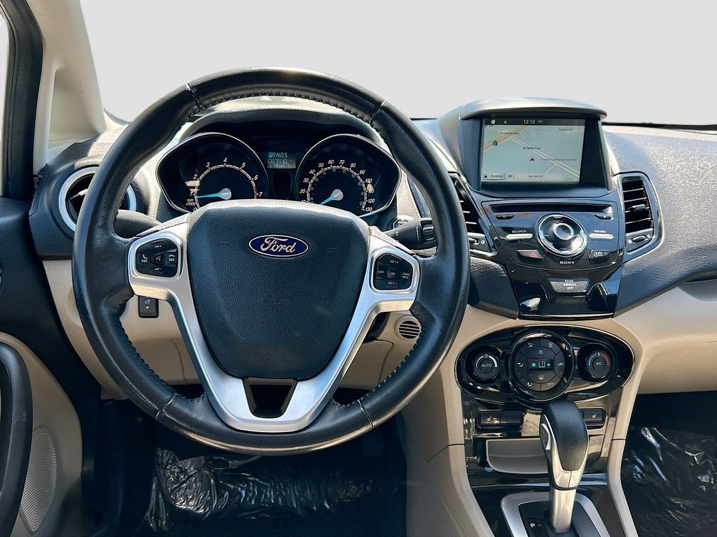 Used 2016 White Platinum Clearcoat Metallic Ford Titanium image 23