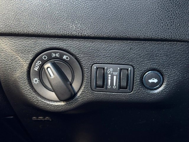 Used 2020 Blue Dodge SXT image 29