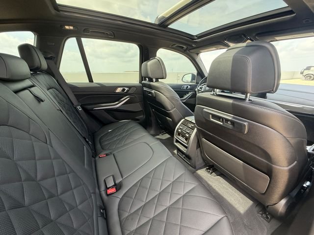 Used 2023 Black BMW M50i image 17