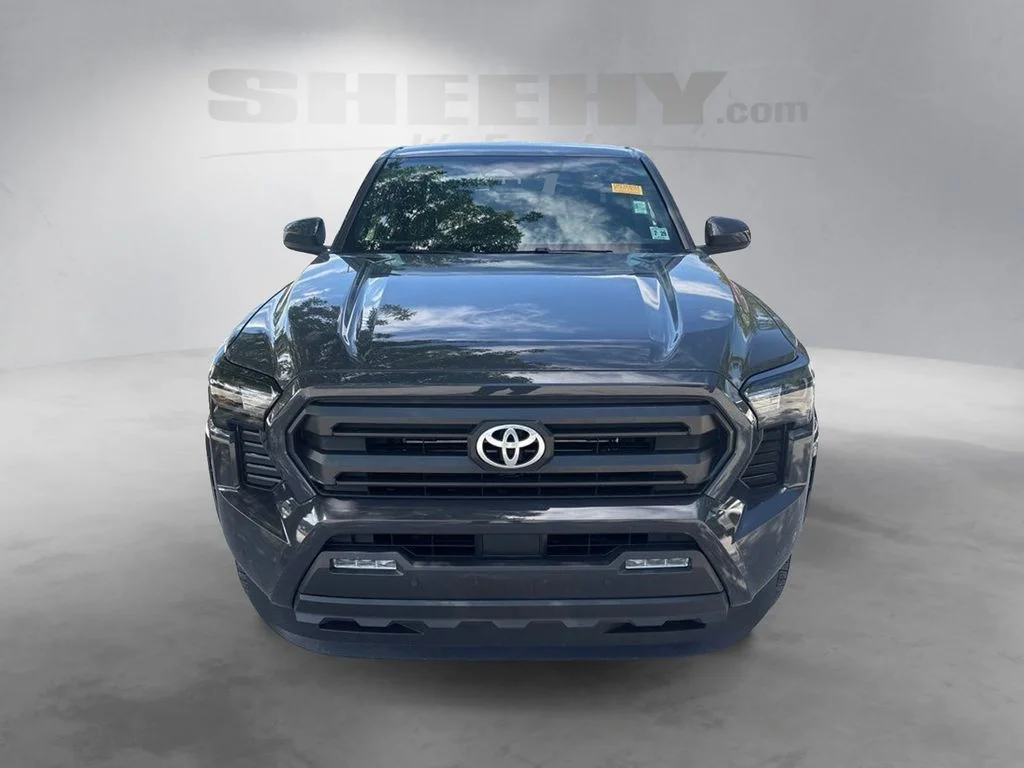 Used 2024  Toyota SR5 image 17