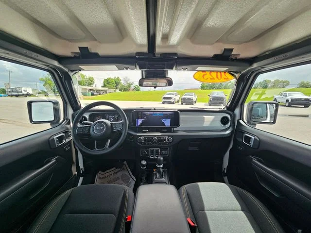 Used 2025 White Jeep Sport S image 12