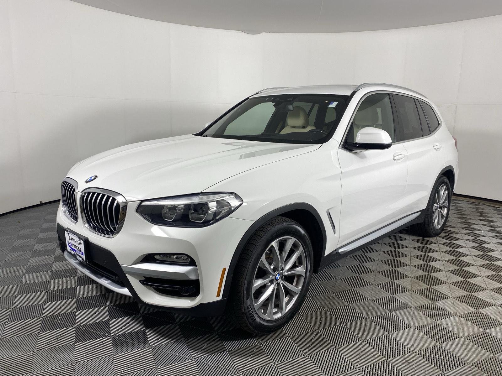 Used 2018 Alpine White BMW xDrive30i image 10