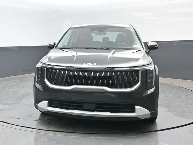 Certified Used 2025 Metal Kia LXS image 21