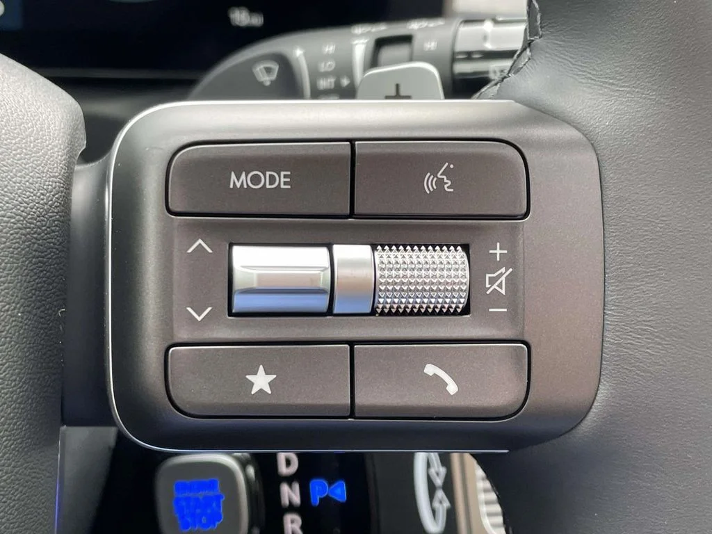 New 2026 Silver Hyundai SEL Premium image 22