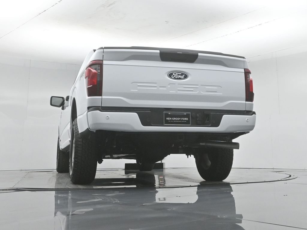 New 2026 Oxford White Ford XLT image 48