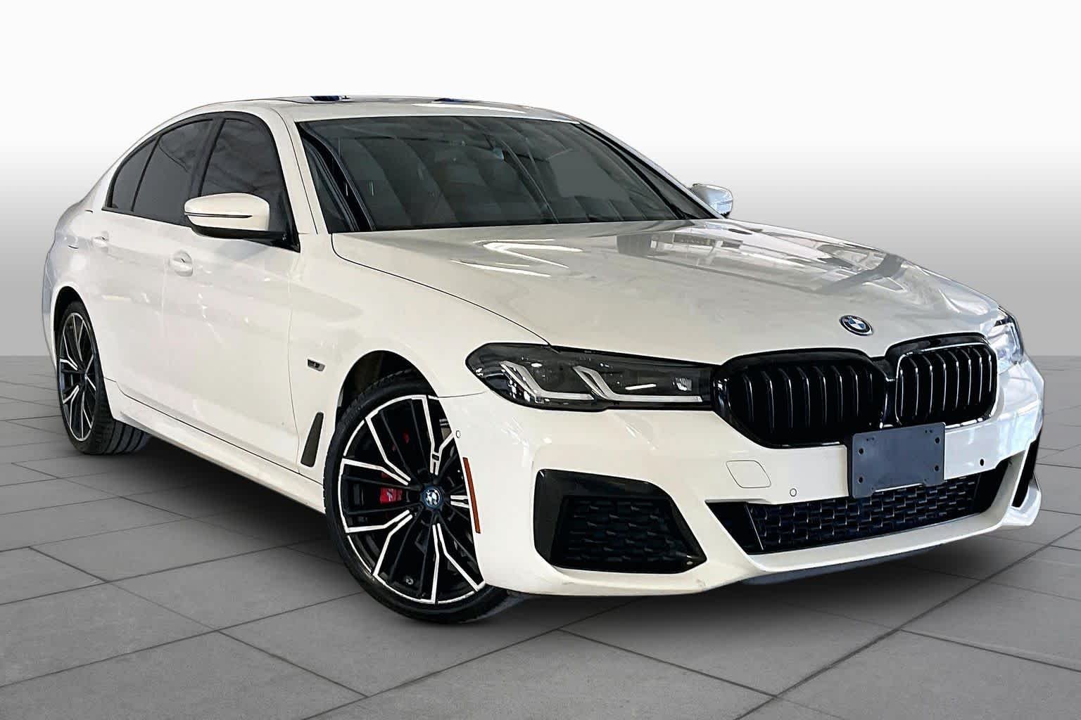 Used 2023 Alpine White BMW 530e image 2