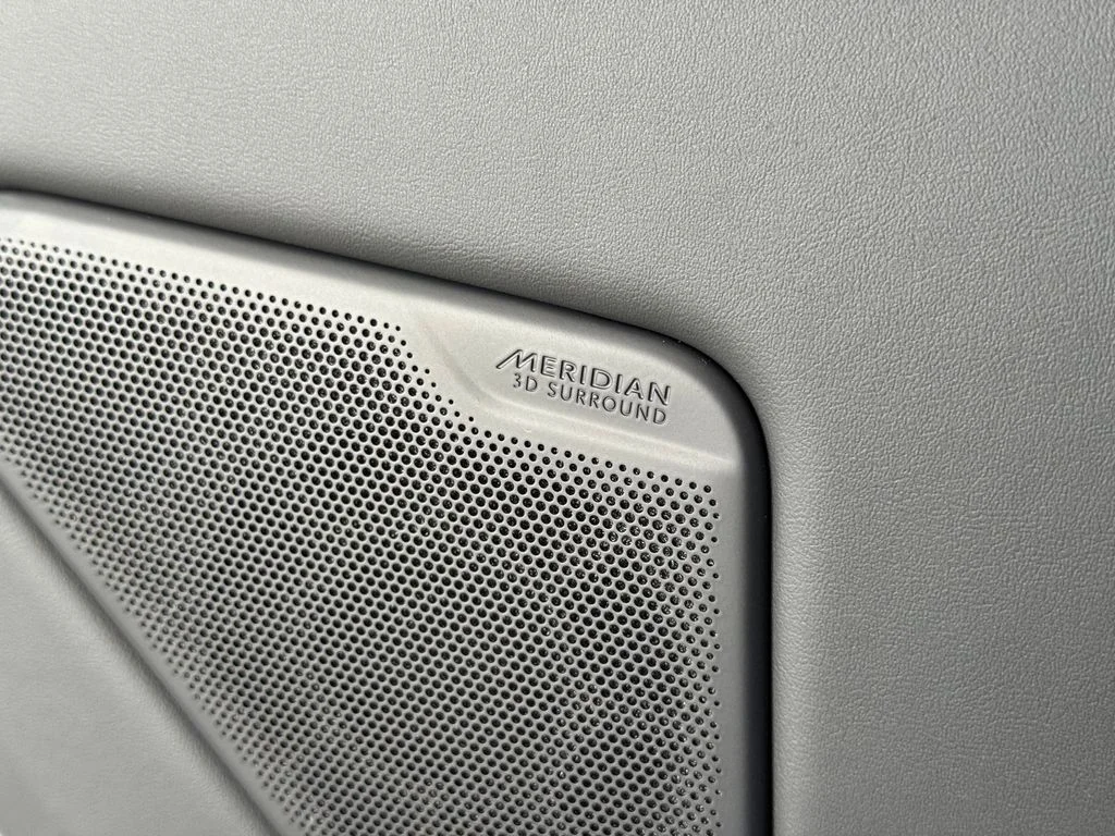 New 2026 Carpathian Grey Land Rover SE image 13