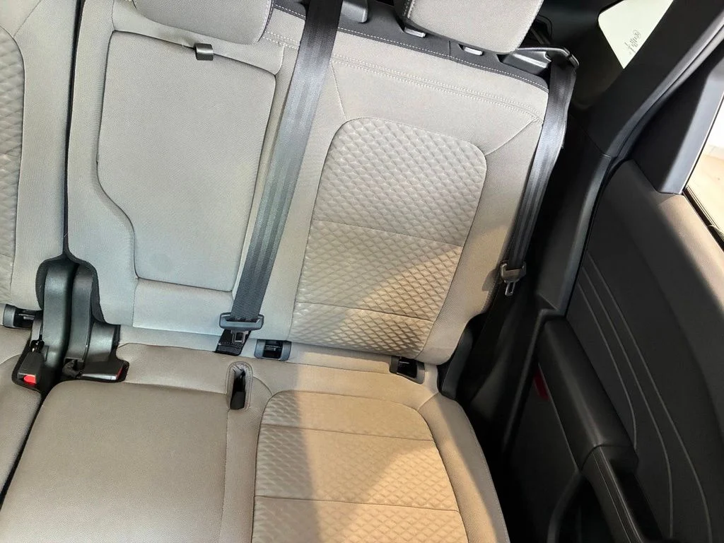 Used 2022 Blue Ford SE image 15