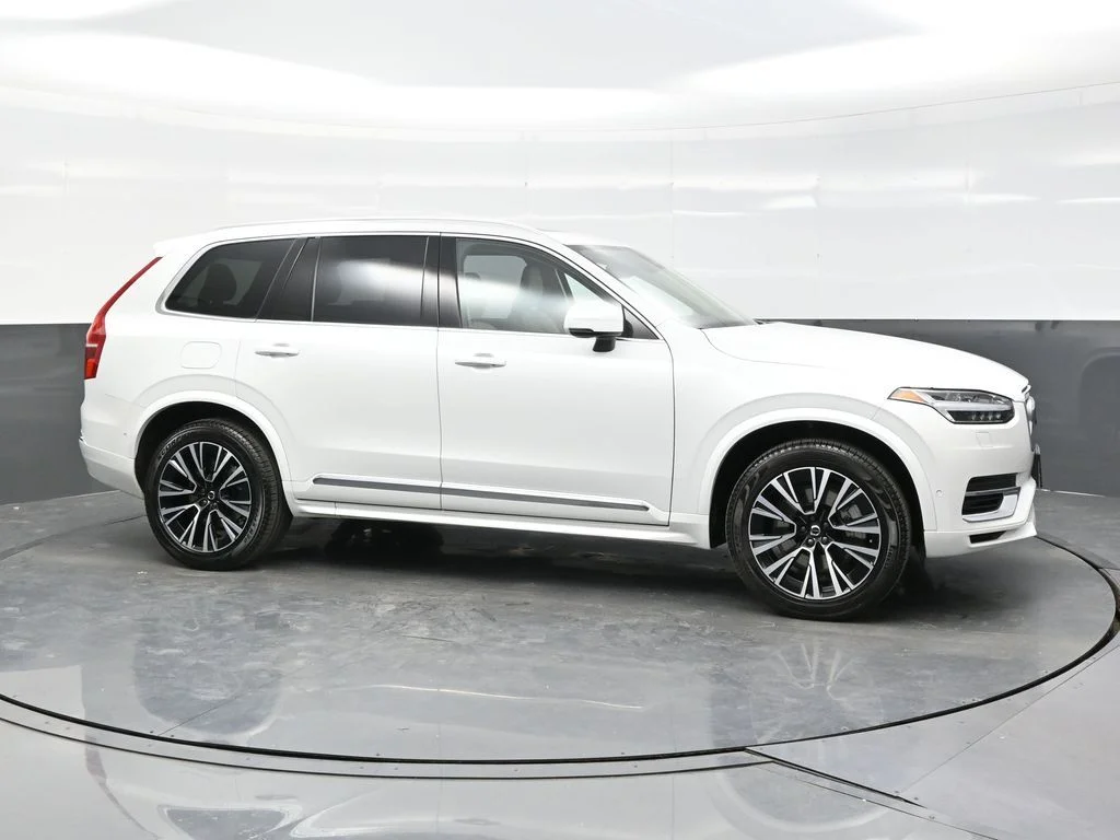 Certified Used 2025 Crystal White Volvo Plus image 8