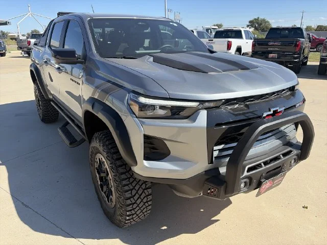 Used 2023 Gray Chevrolet ZR2 image 9