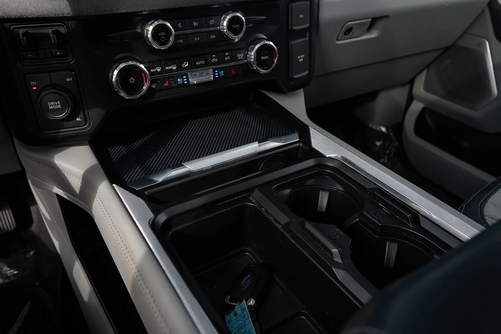 Used 2024 Black Ford Limited image 54