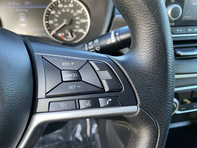 Used 2023 Silver Nissan 2.5 SV image 14