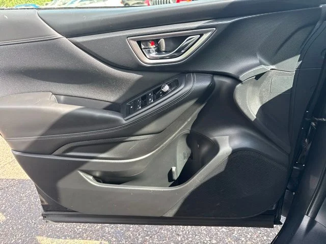 Used 2019 Dark Gray Metallic Subaru Premium image 17