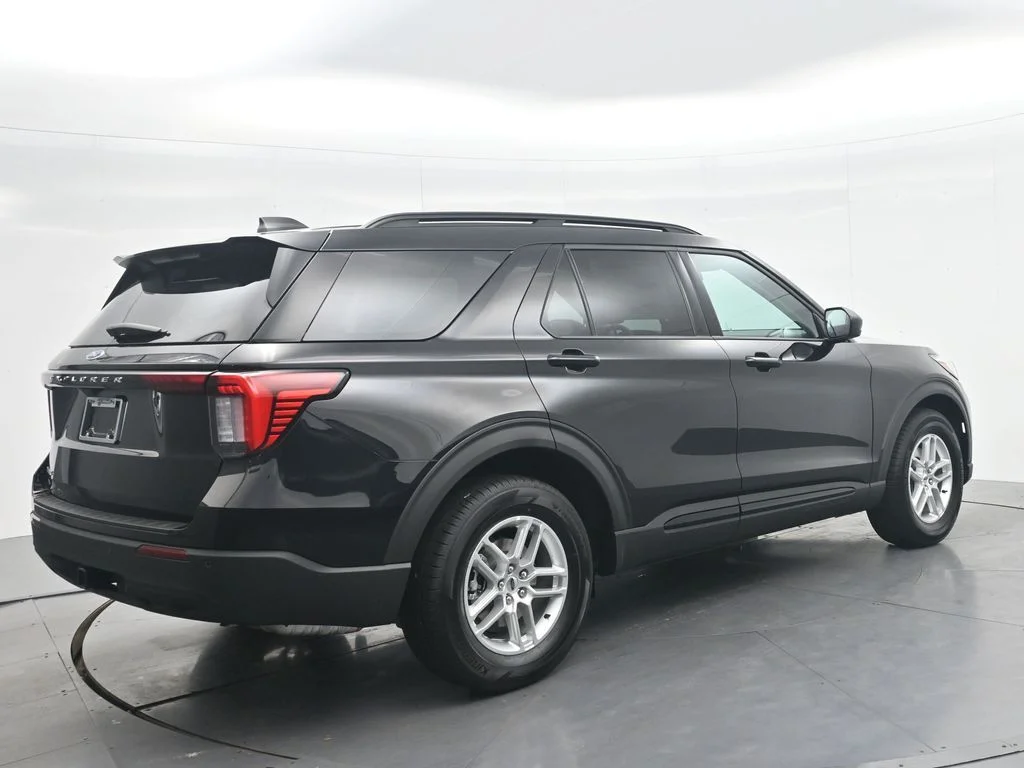 New 2026 Agate Black Metallic Ford Active image 7